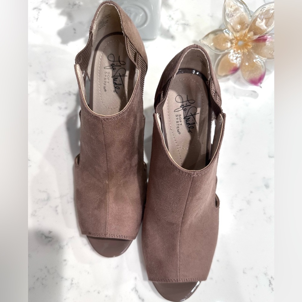 LifeStride Cadenza Women's Ankle Boots- Tan